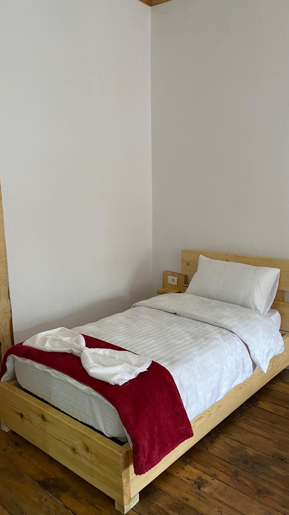 Hostel Ardjon House Berat Exteriér fotografie