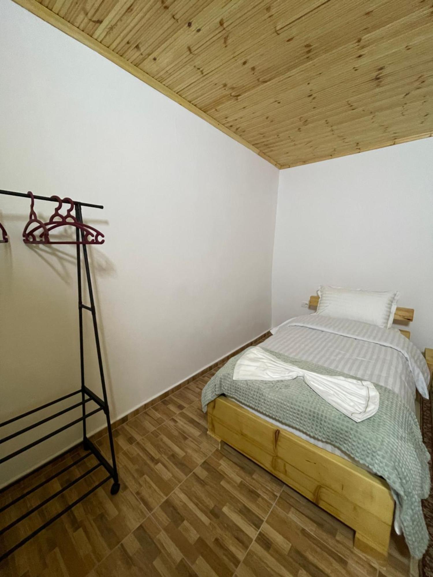 Hostel Ardjon House Berat Exteriér fotografie